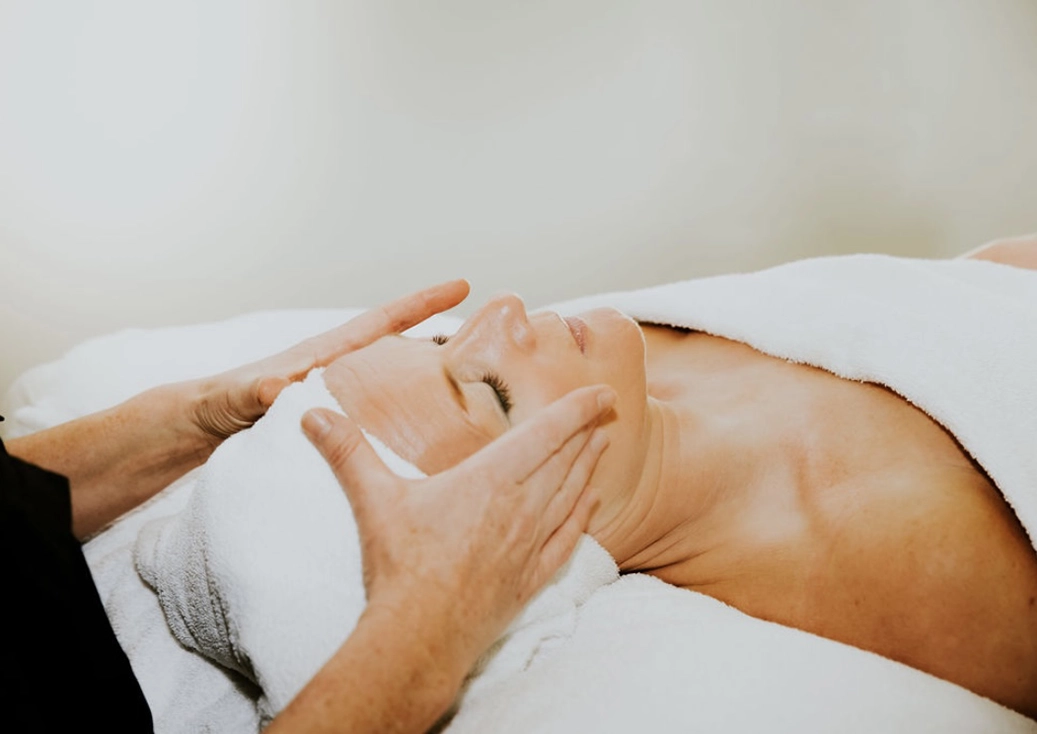 Spa bottom treatment rooms